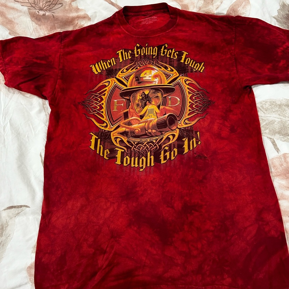 Vintage the mountain shirt